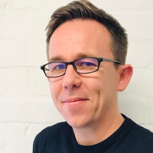 Headshot of Ian Harvey