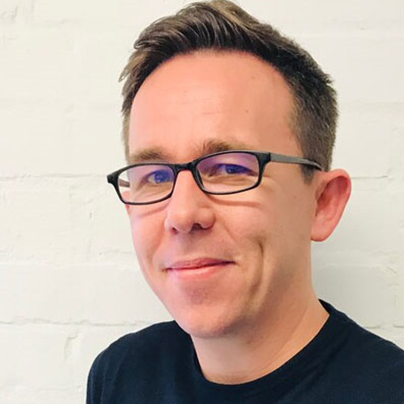 Headshot of Ian Harvey